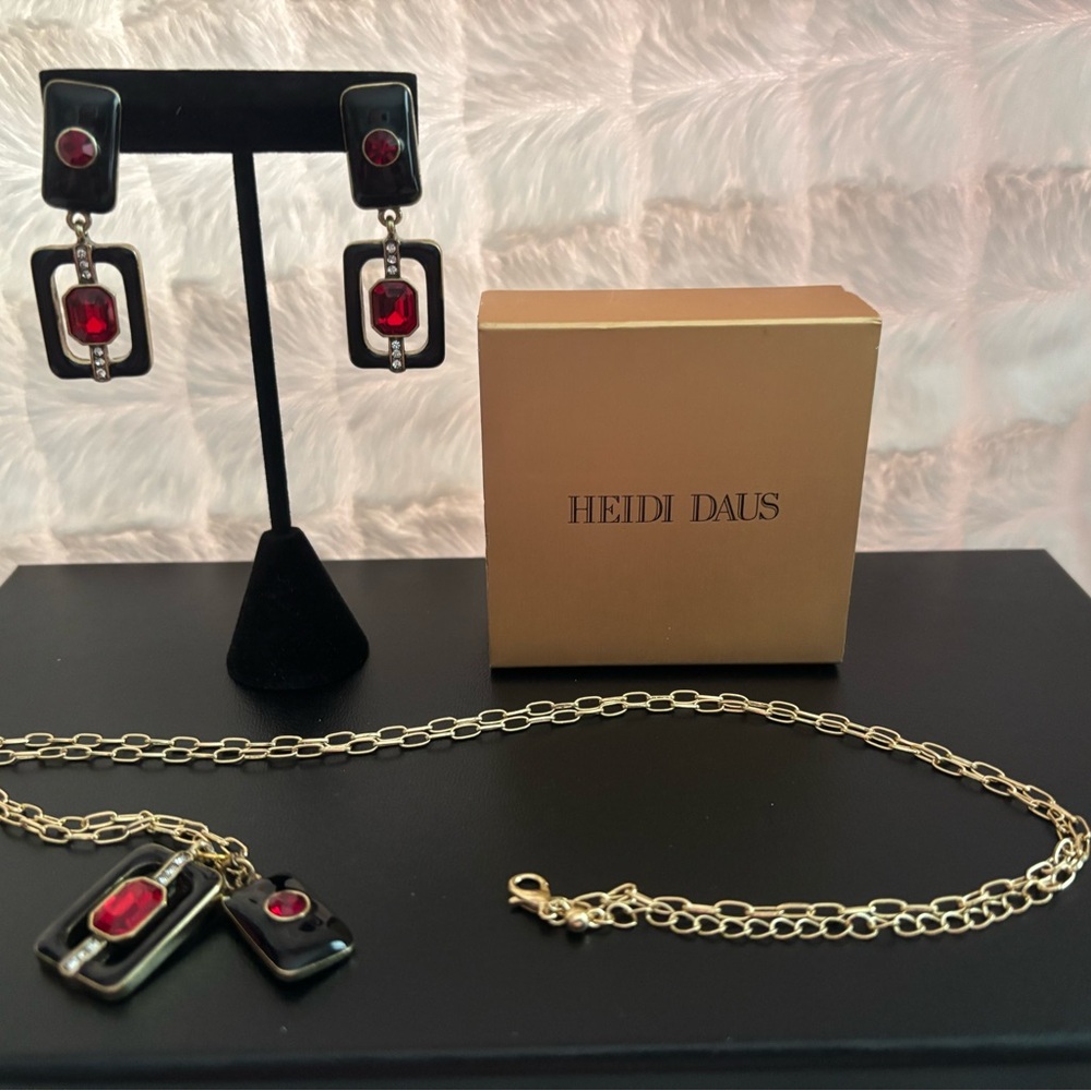 Heidi Daus Black and Red Jewelry Set with Gold Chain